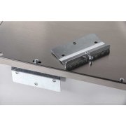 Wandhängeschrank mit Türen